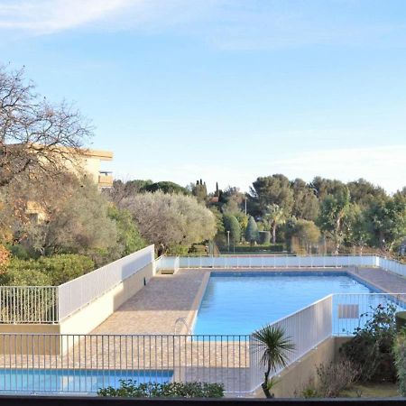 شقة Studio A Bormes-Les-Mimosas Avec Terrasse, Piscine Et Parking A Proximite De La Plage - Fr-1-251-494 المظهر الخارجي الصورة